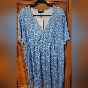 NWT  Plus Size Ditzy Print Blue Floral Midi Dress